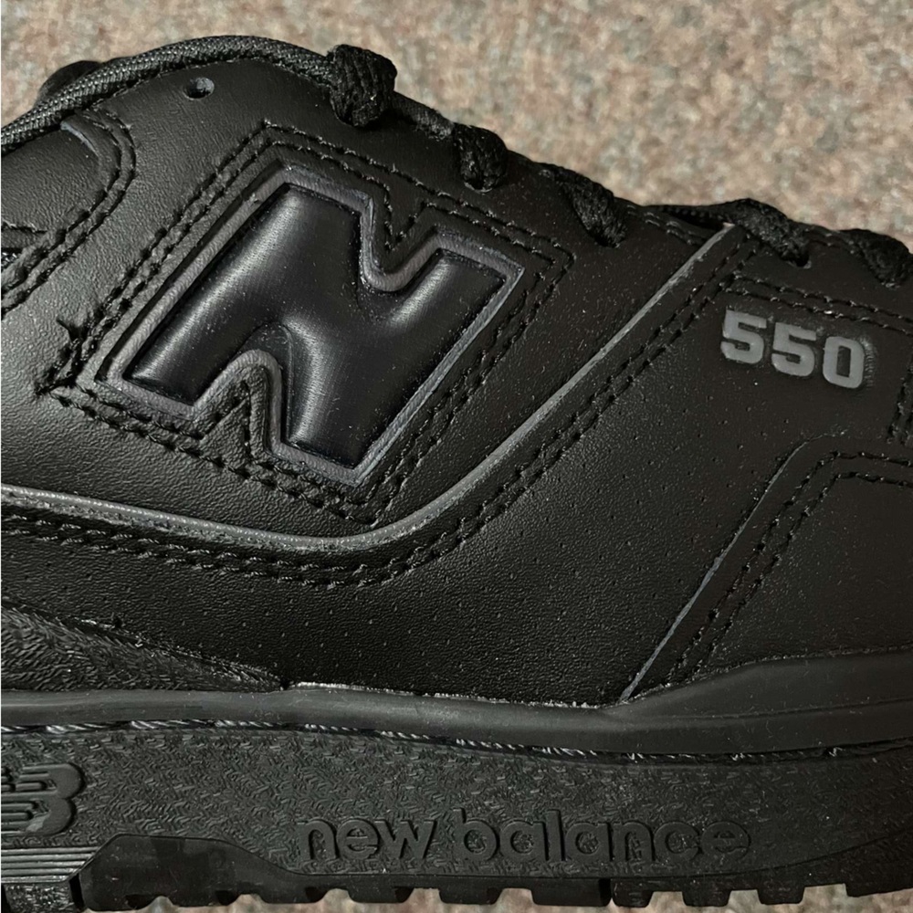 New balance 550 Triple Black - Picture 3 of 6